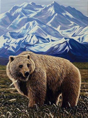 Brown Bear. Mountains Elena Dmitrenko
